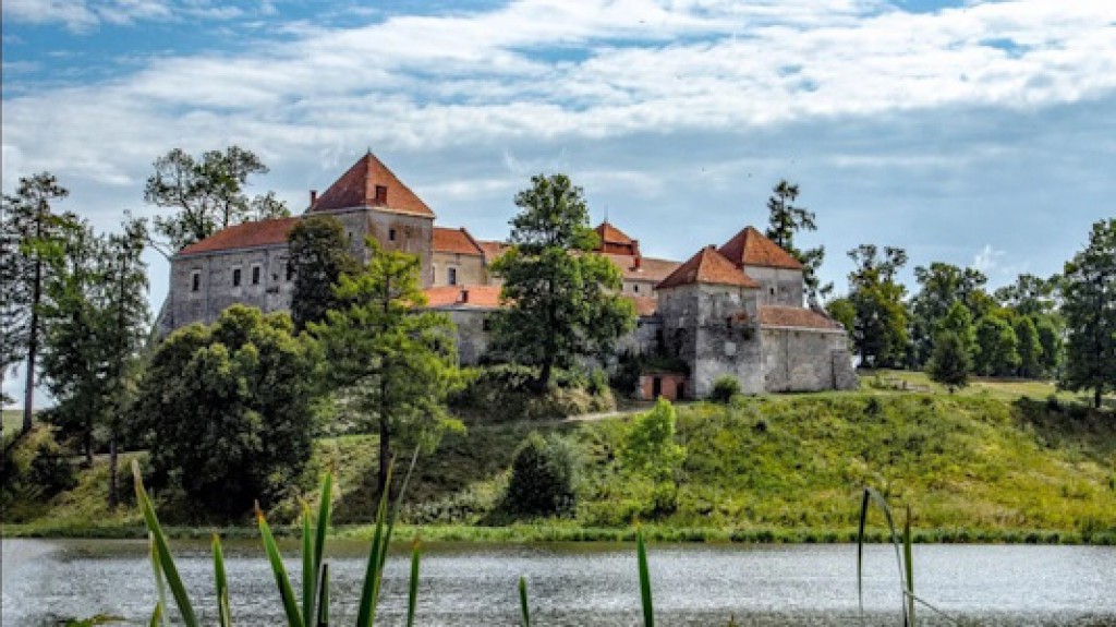 Інноваційний мобільний додаток для туристів